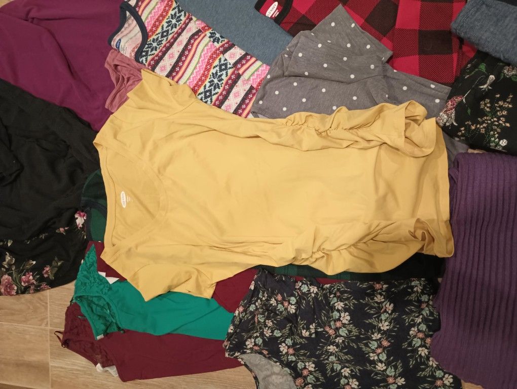Maternity Clothing large