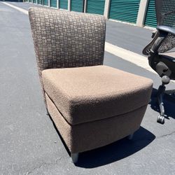 Armless Reception Chair! 