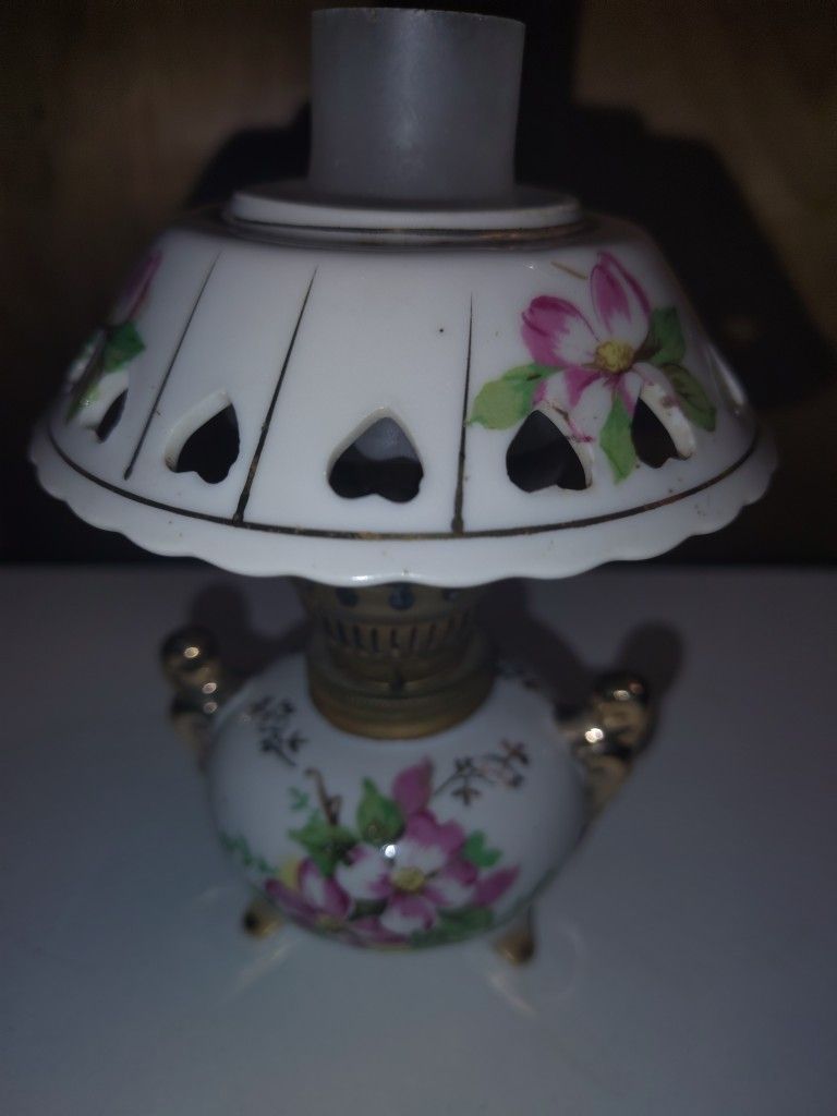 Vintage Oil Later. 5inches No Cracks Really Good Shape