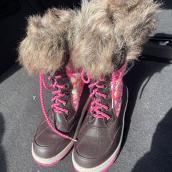 Snow Boots  Size 2y