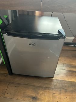 Mini Refrigerator Great For Dorm Or Small Area