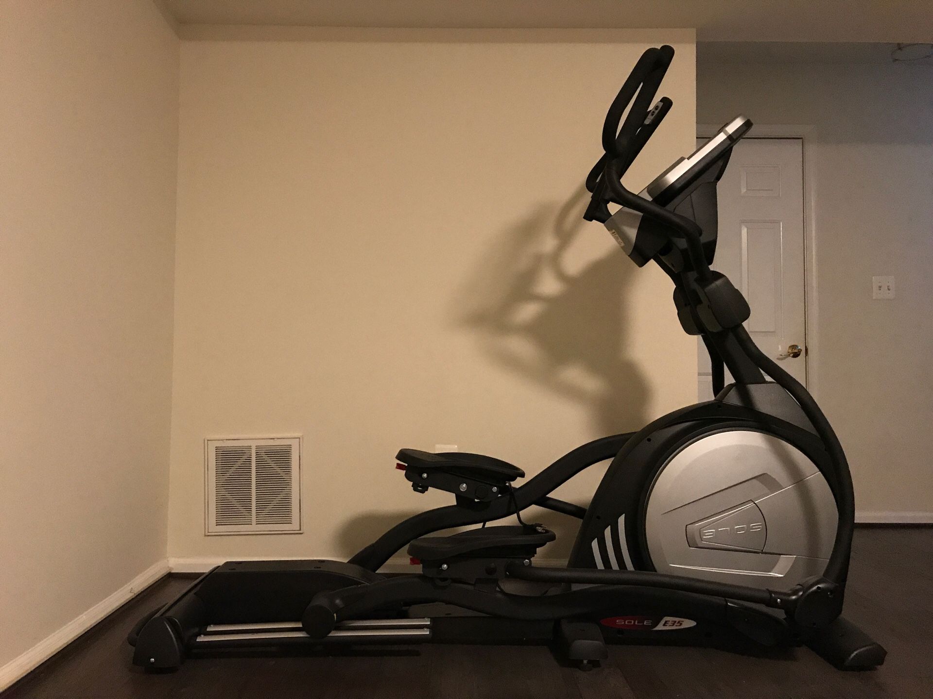 Sole Fitness E35 elliptical trainer