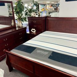 Bedroom Furniture Blow Out Sale🚨Beautiful Cherry Wood 5pc Bed Set Available Now $499