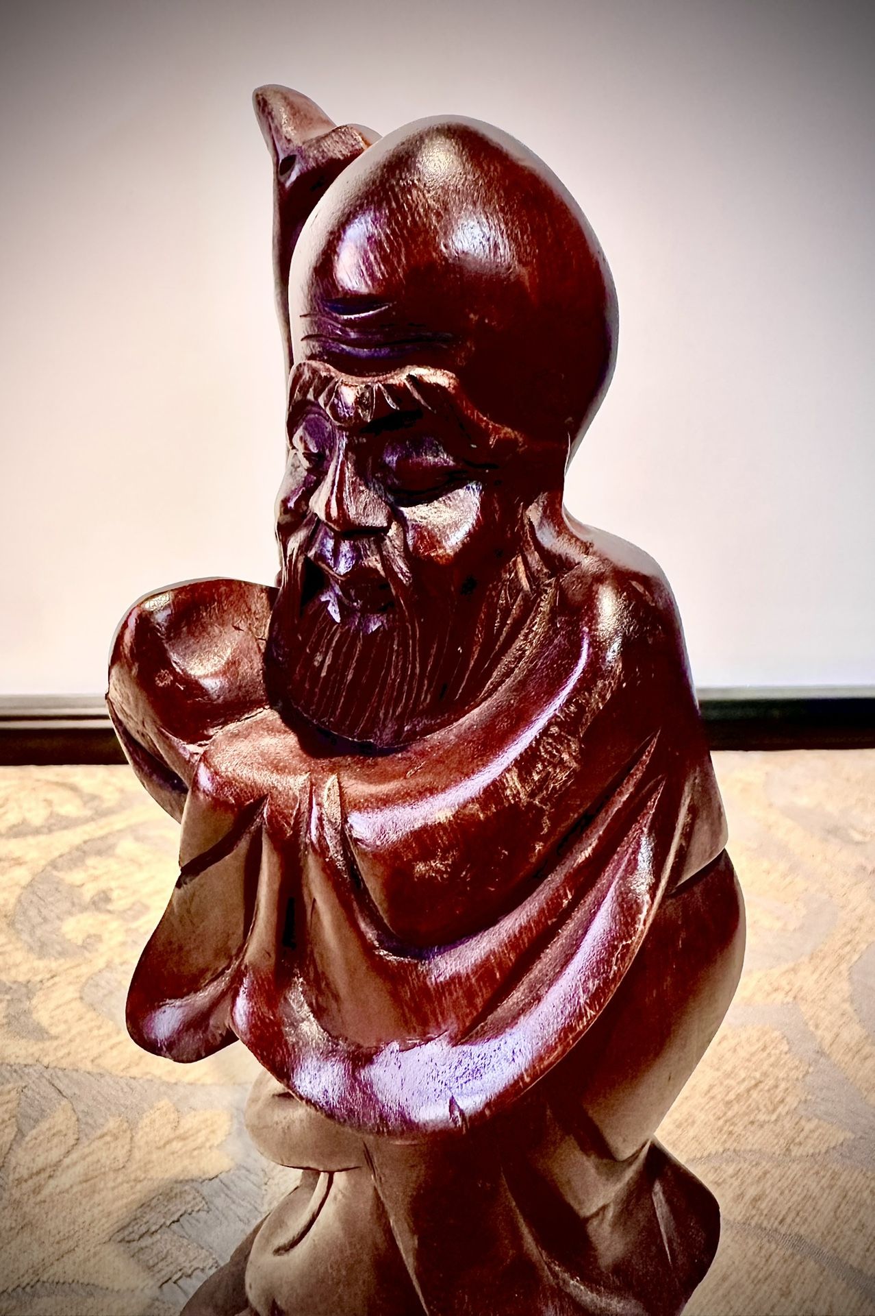 Wood carved Chinese Buddhist monk H10xW4 inch Lbs 1 in excellent vintage condition Item# 275 Lbs 1