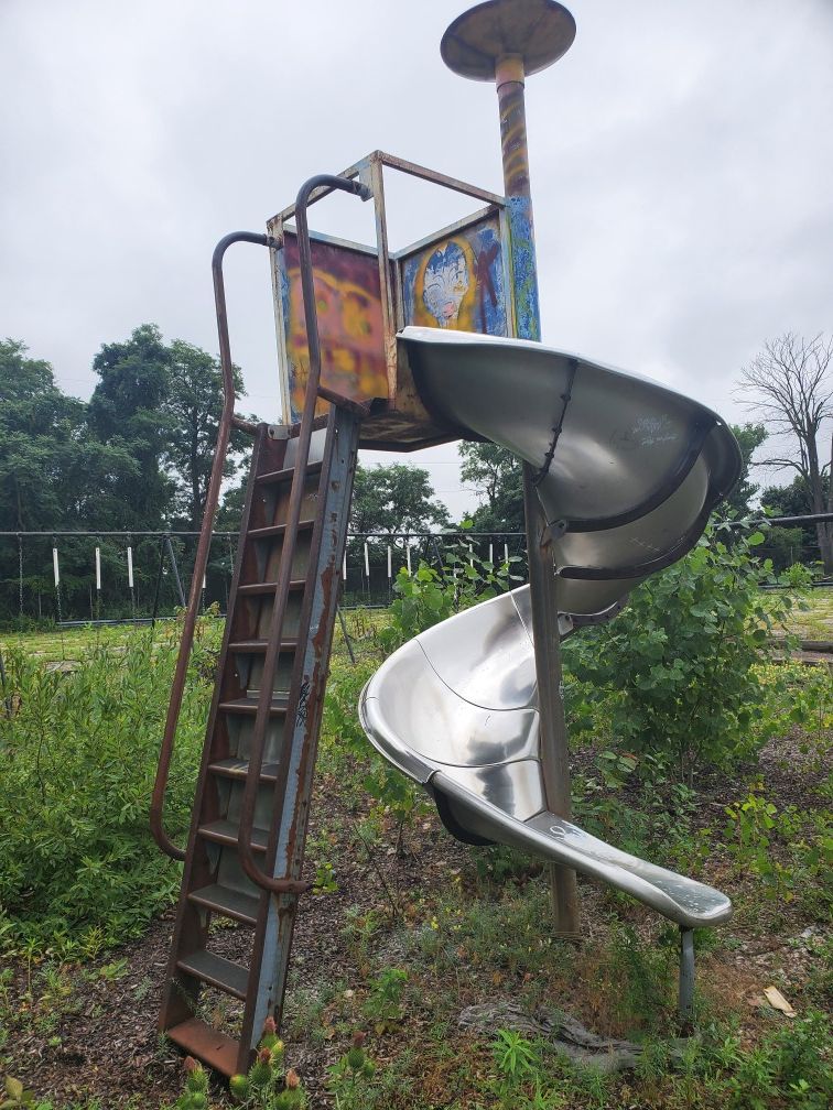 Play ground equipment