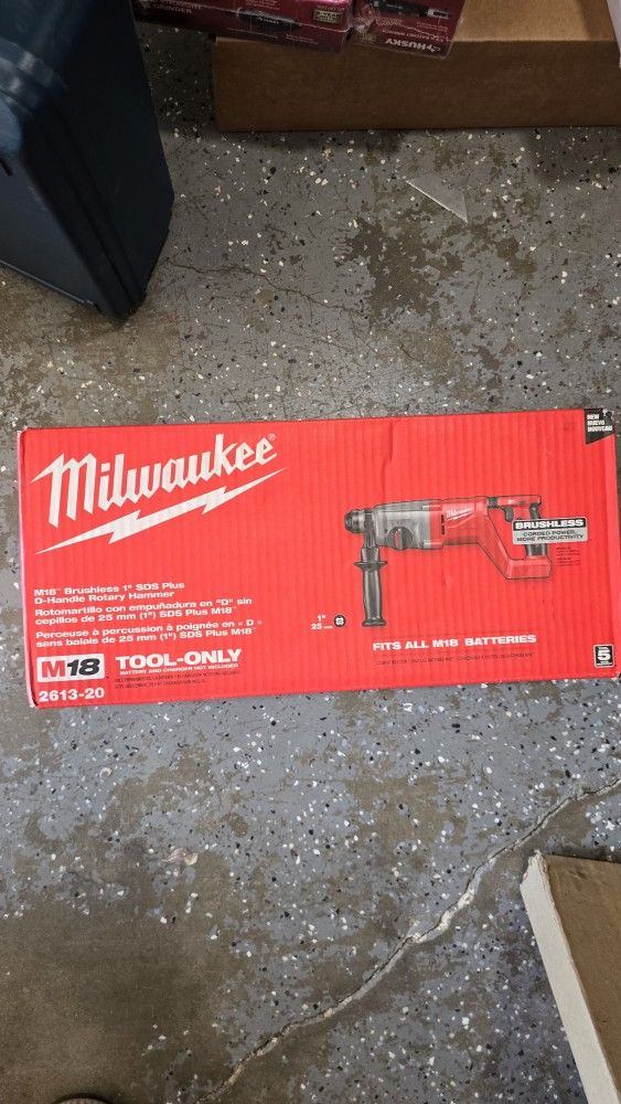 Milwaukee M18 18v Lithium-ion Brushless Cordless 1" D-handle Rotary Hammer