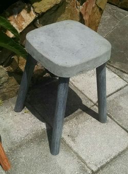 New concrete Plant stand