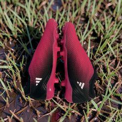 Brand new adidas soccer boot in size 6 Y