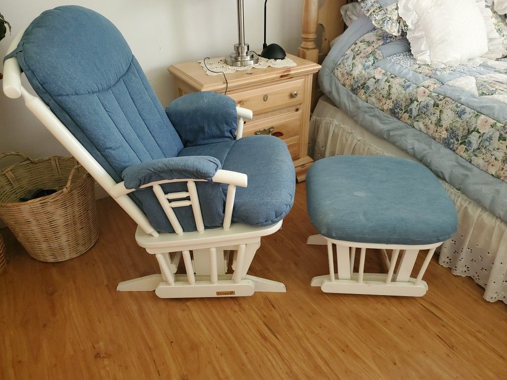 Dutailier Glide Chair For New Mom's