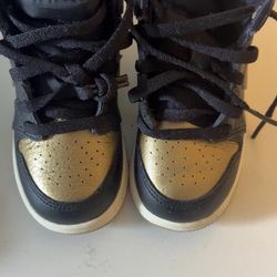 Toddler shoes  unisex size 7C