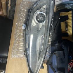 2015 Tesla S Right (passenger) Headlight no