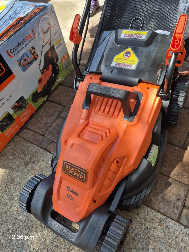 BLACK DECKER ELECTRIC LAWN MOWER