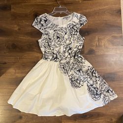Brand New Woman’s Bailey Blue brand White Dress Up For Sale 
