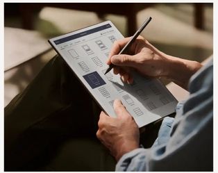 reMarkable 2 with Magnetic Pen And Premium Leather Book Folio