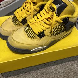 Jordan Retro 4s ‘lighting’