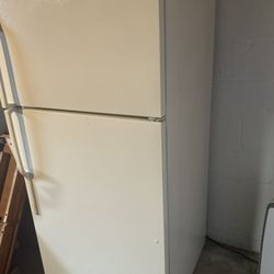 Refrigerator- GE