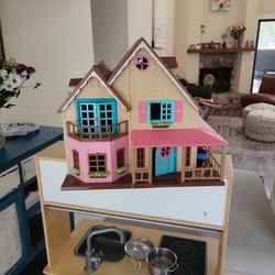 Doll House 