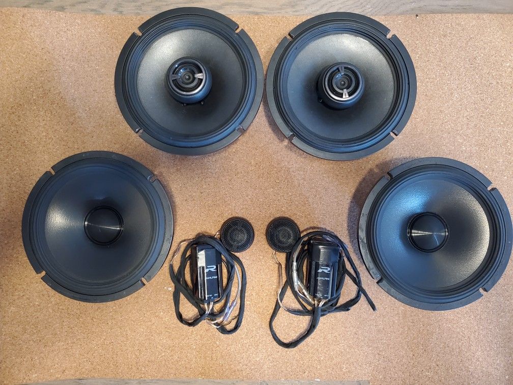 Alpine Type R & 4ch Amp Set