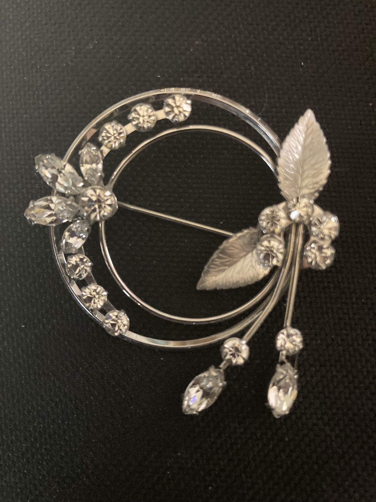 Vintage Krementz Circle Brooch/Lapel Pin