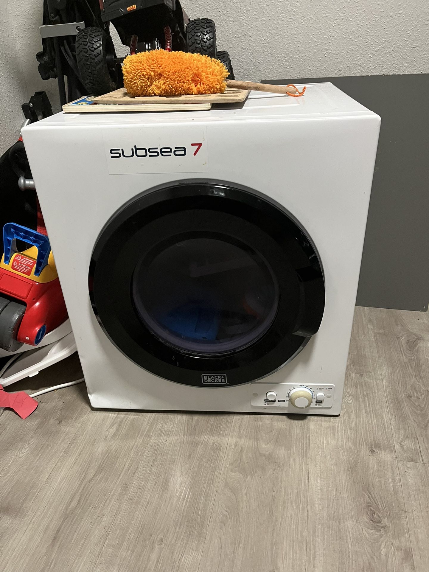 Selling.. My Couch, Mining Dryer And A Mini Watcher .. With The Backyard Shield. Toys