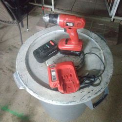 BLACK & DECKER  18 V. DRILL KIT