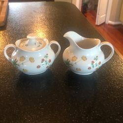 ROYAL DOULTON SPRINGTIME CREAMER & SUGAR BOWL