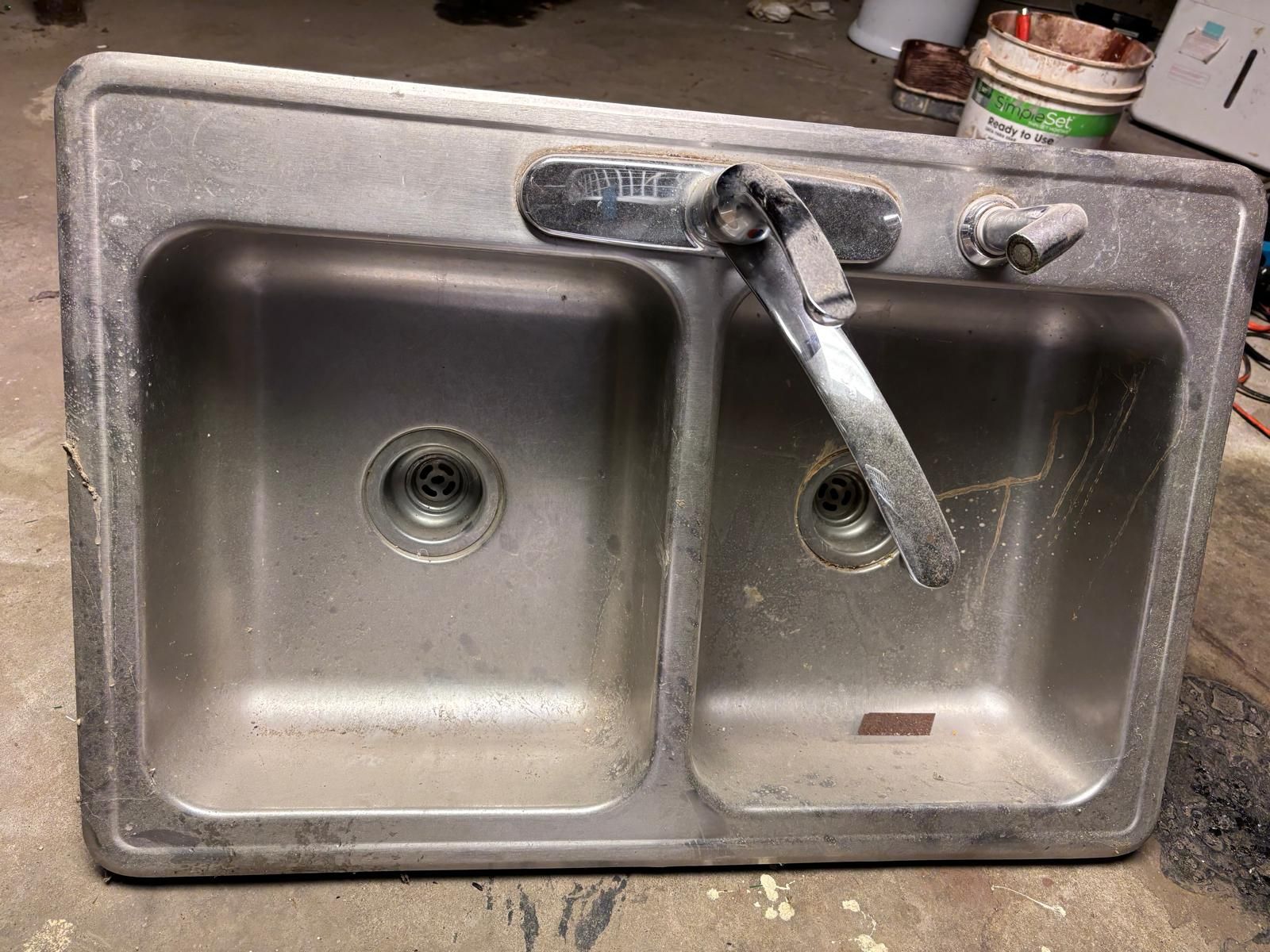 Free double sink