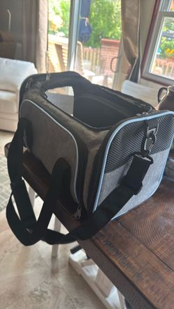 Small dog/cat carrier