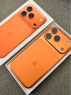 iPhone 17 Pro / Cosmic Orange