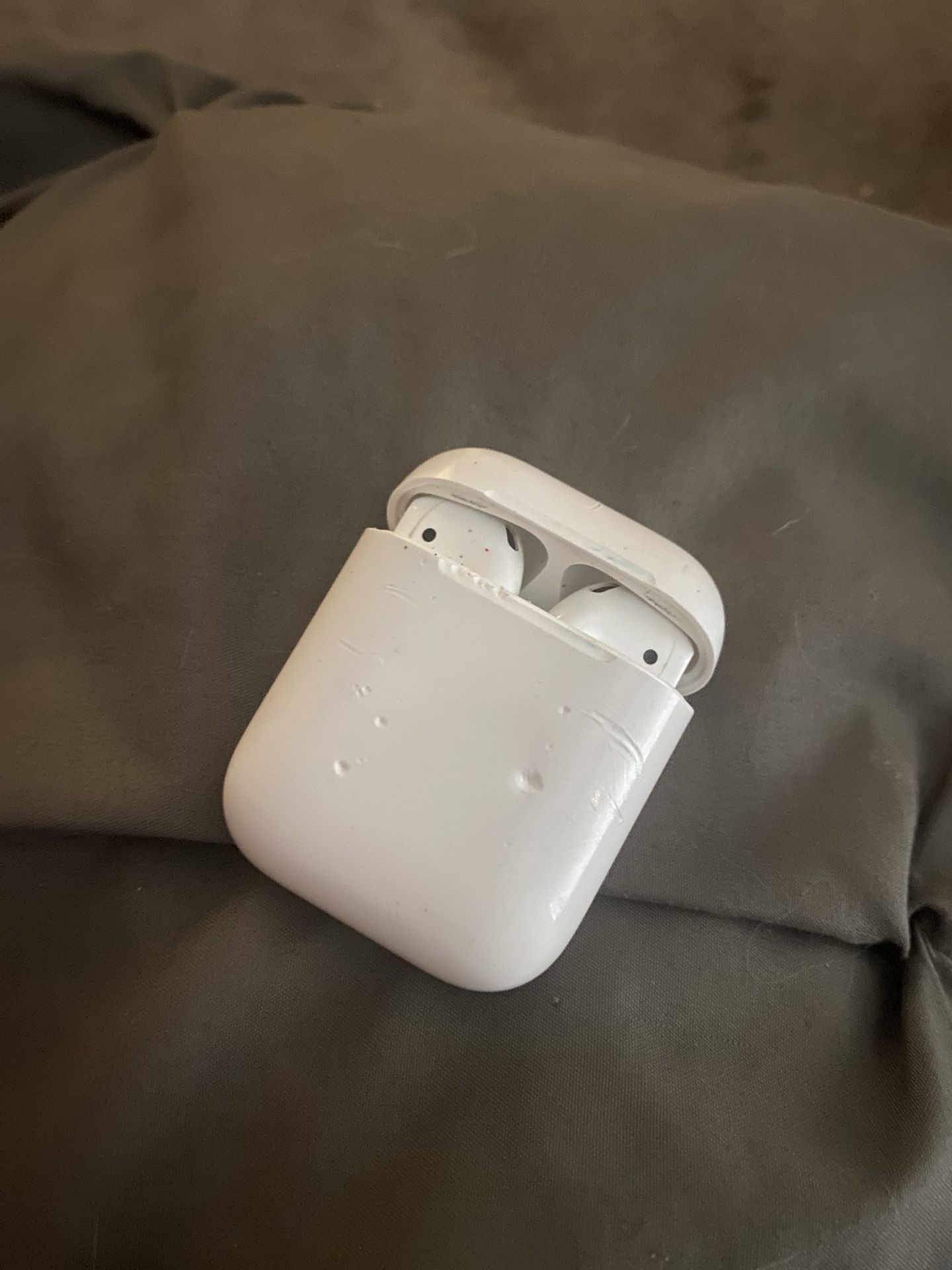 AirPods