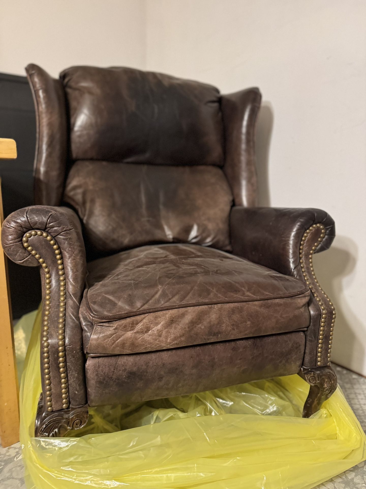 Maxwell Ball And Claw Leather Reclining Wing Chair - Bradington Young