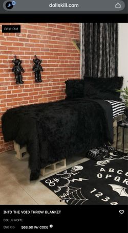Dollskill Black Shag Throw Blanket
