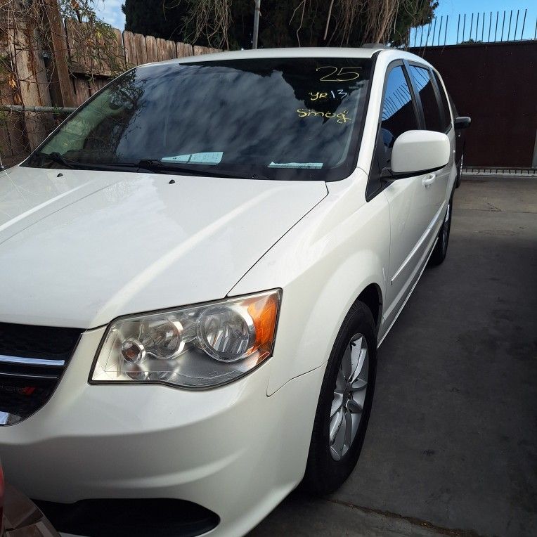 2013 Dodge Caravan 