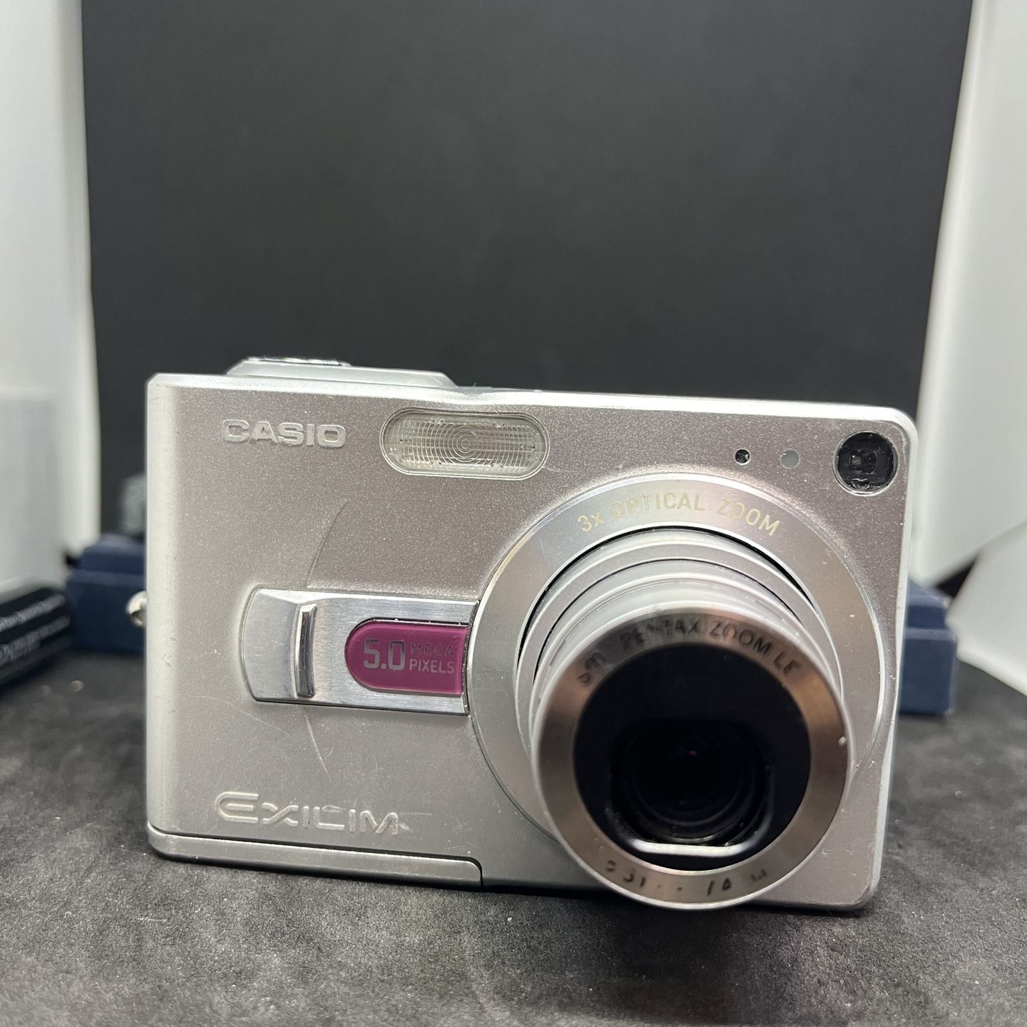 Casio EXILIM EX-Z50 5.0MP CCD Sensor Digital Vintage Camera 