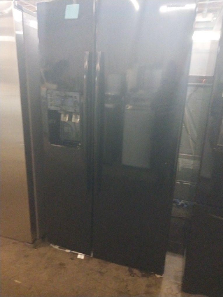 Samsung Heavy Duty Black Fridge 