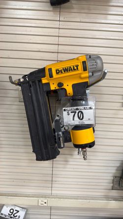 DeWalt Pneumatic Brad Nailer