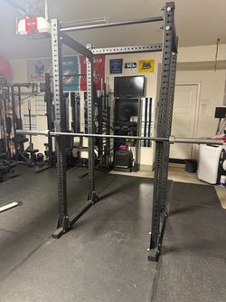 Power cage 3x3 with barbell