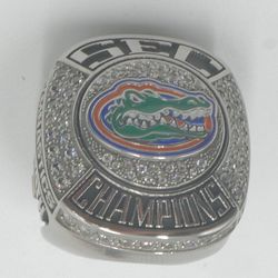 Jostens 2020 SEC Gators Champions Women's Ring UNDEFEATED GRANATH F SIZE 6 COLLECTIBLE.  with writing - Forever Bailey 1-10 1-17 1-24 1-31 2-14. 2-21 
