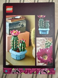 Flowering Cactus Lego Set