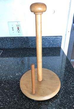 Paper towel holder