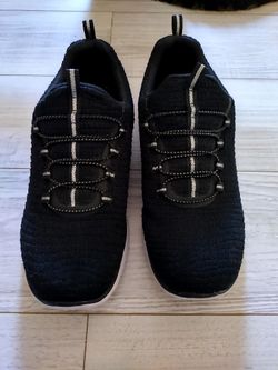 Women's Tennis Shoes 9W