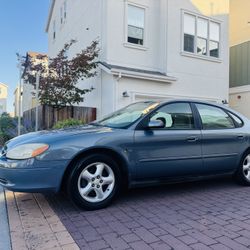 2000 Ford Taurus