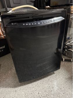 GE Built in Dishwasher Black