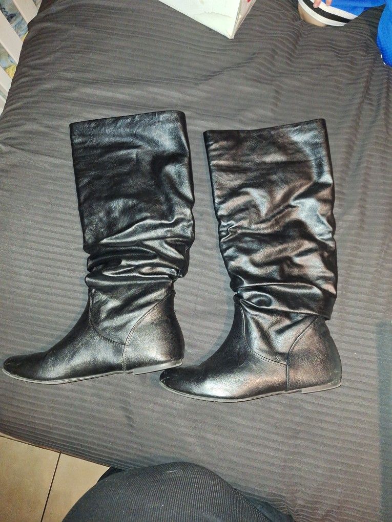 Black Boots