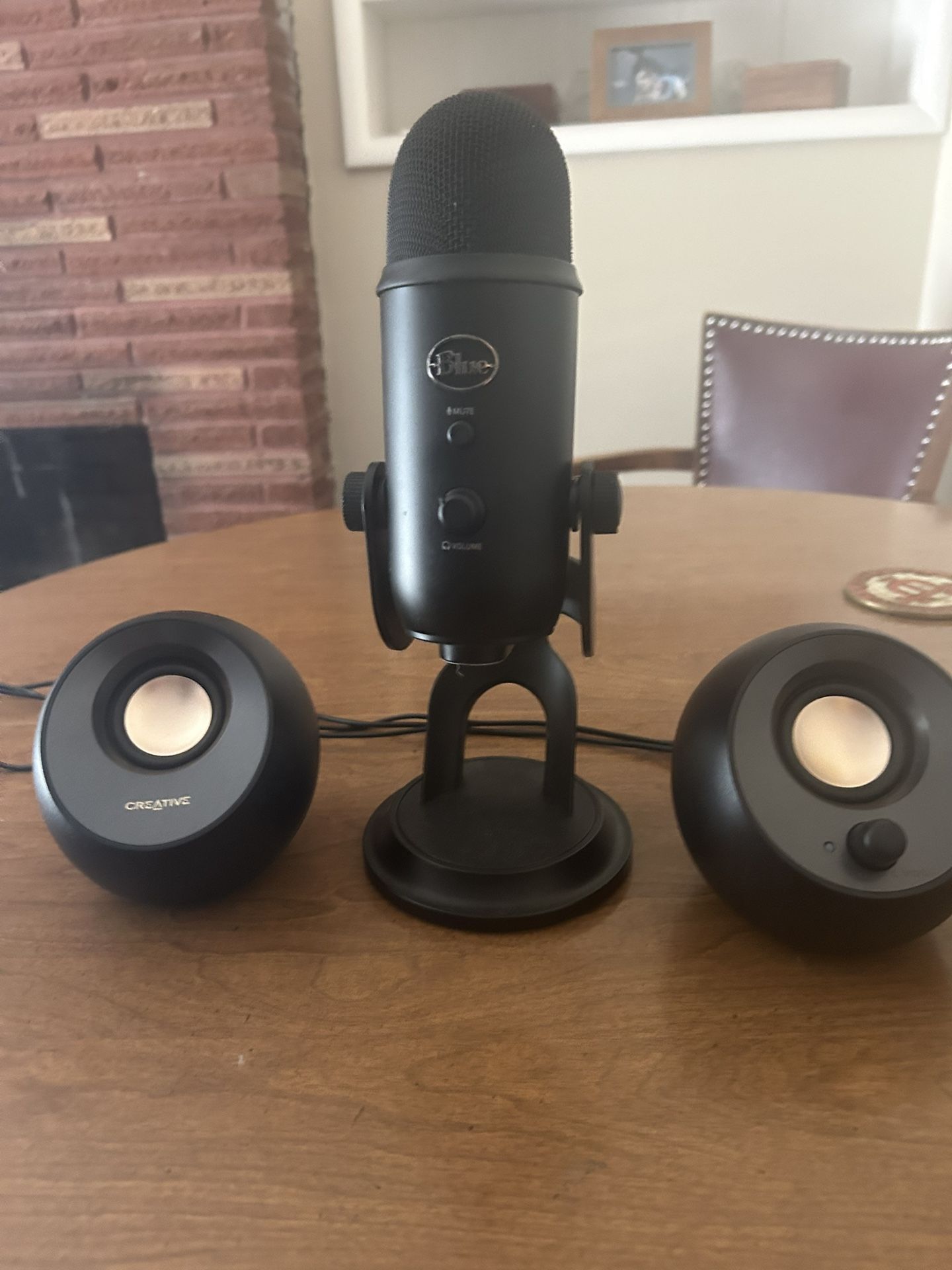 Blue Podcast Microphone & Creative Speakers