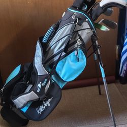 Girls Walter Hagen Junior Series 3 Graphite Golf Club Set With Free-standing Golf Bag