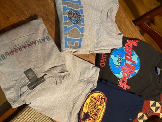Men’s Large Like New T-Shirts EACH
