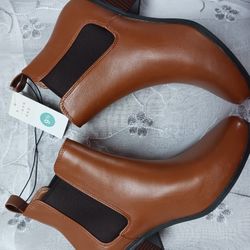  New Day Ellie Chelsea Boots