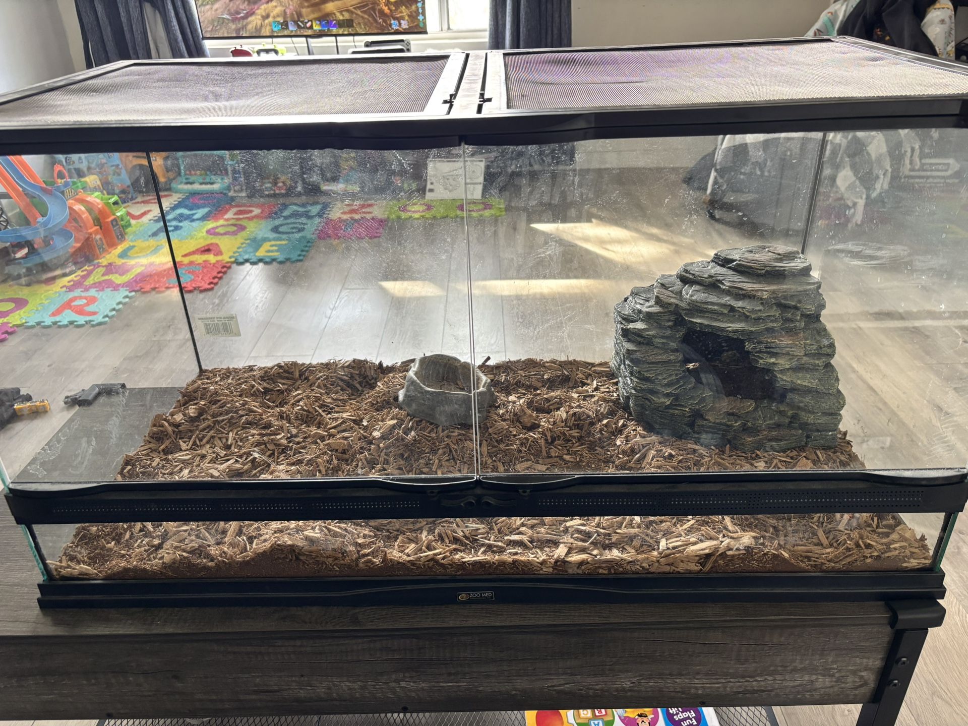 2 Large Snake/Reptile Tanks With Accessories/heaters