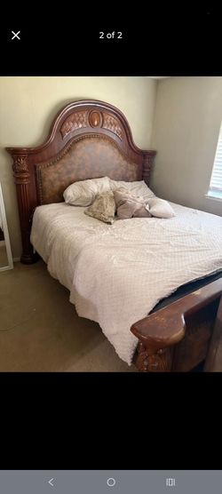 High End Queen Bed frame & Dresser w/ Mirror
